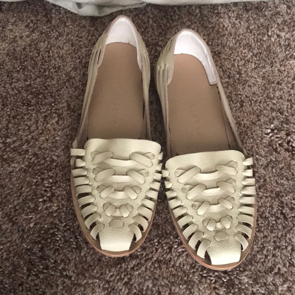 Nisolo Leather Huaraches in Bone NWOT